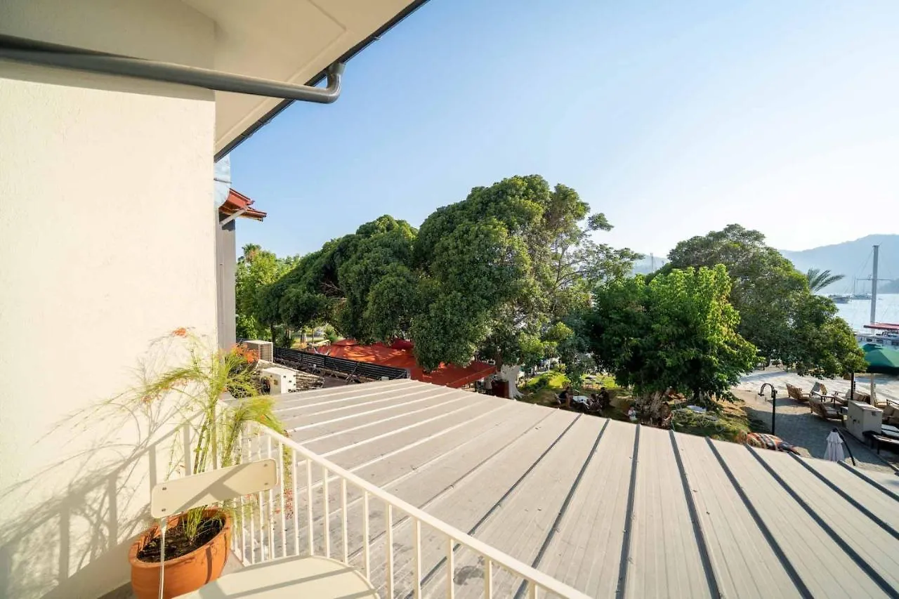 Apartman Epocasa Gocek / Stylish Seafront Suites