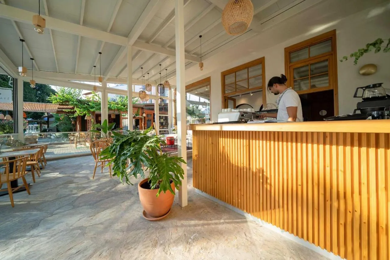 Apartman Epocasa Gocek / Stylish Seafront Suites